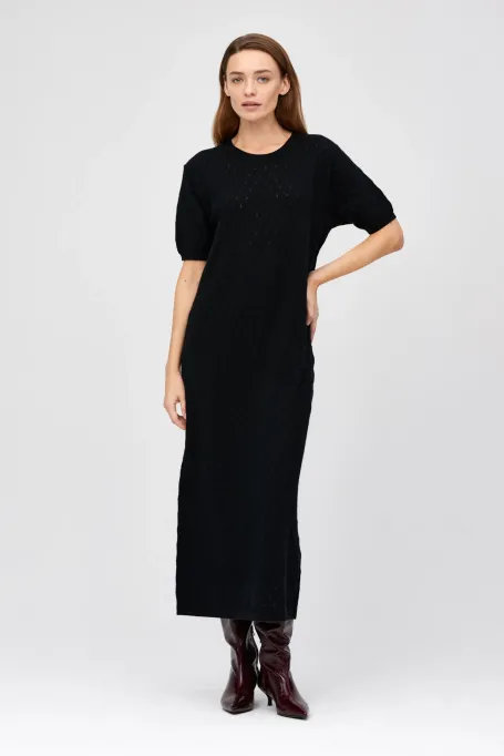 Rochie din lână merinos și amestec de lână de alpaca.