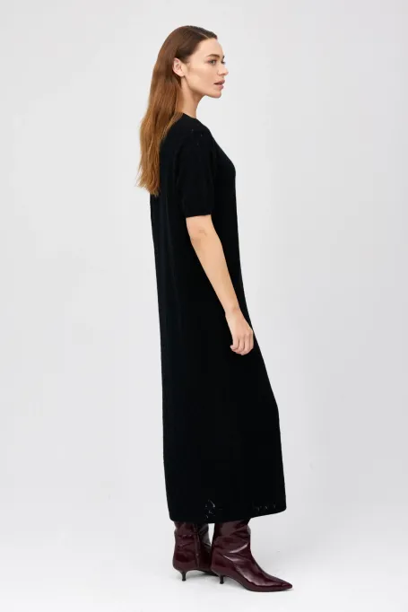 Rochie din lână merinos și amestec de lână de alpaca.