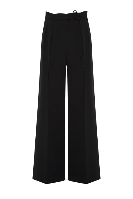 Pantaloni negri cu picior larg