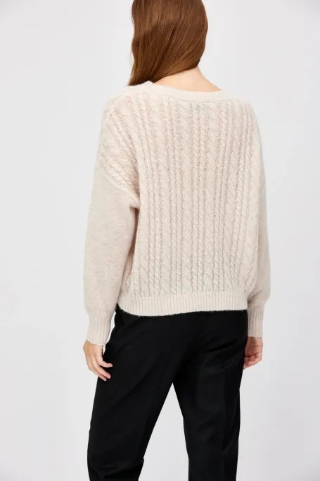 Pulover din lână merinos și mohair.