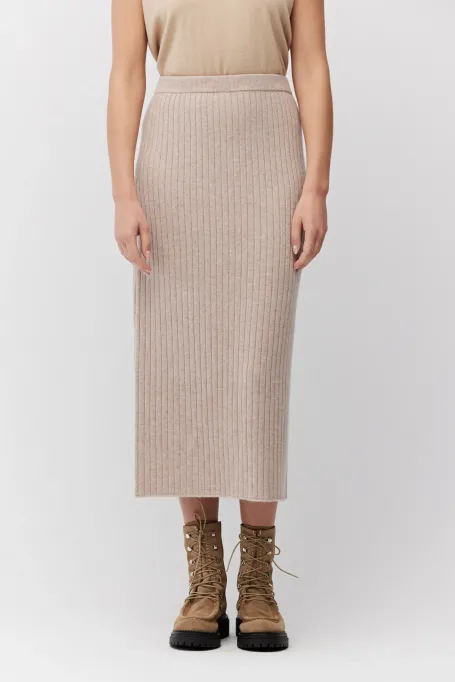 Fustă tricotată bej din lână merinos