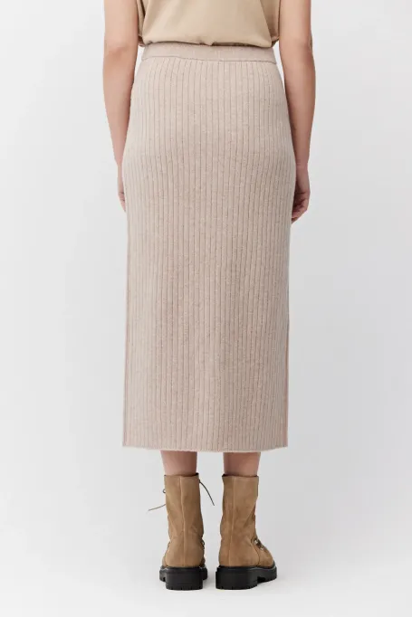 Fustă tricotată bej din lână merinos