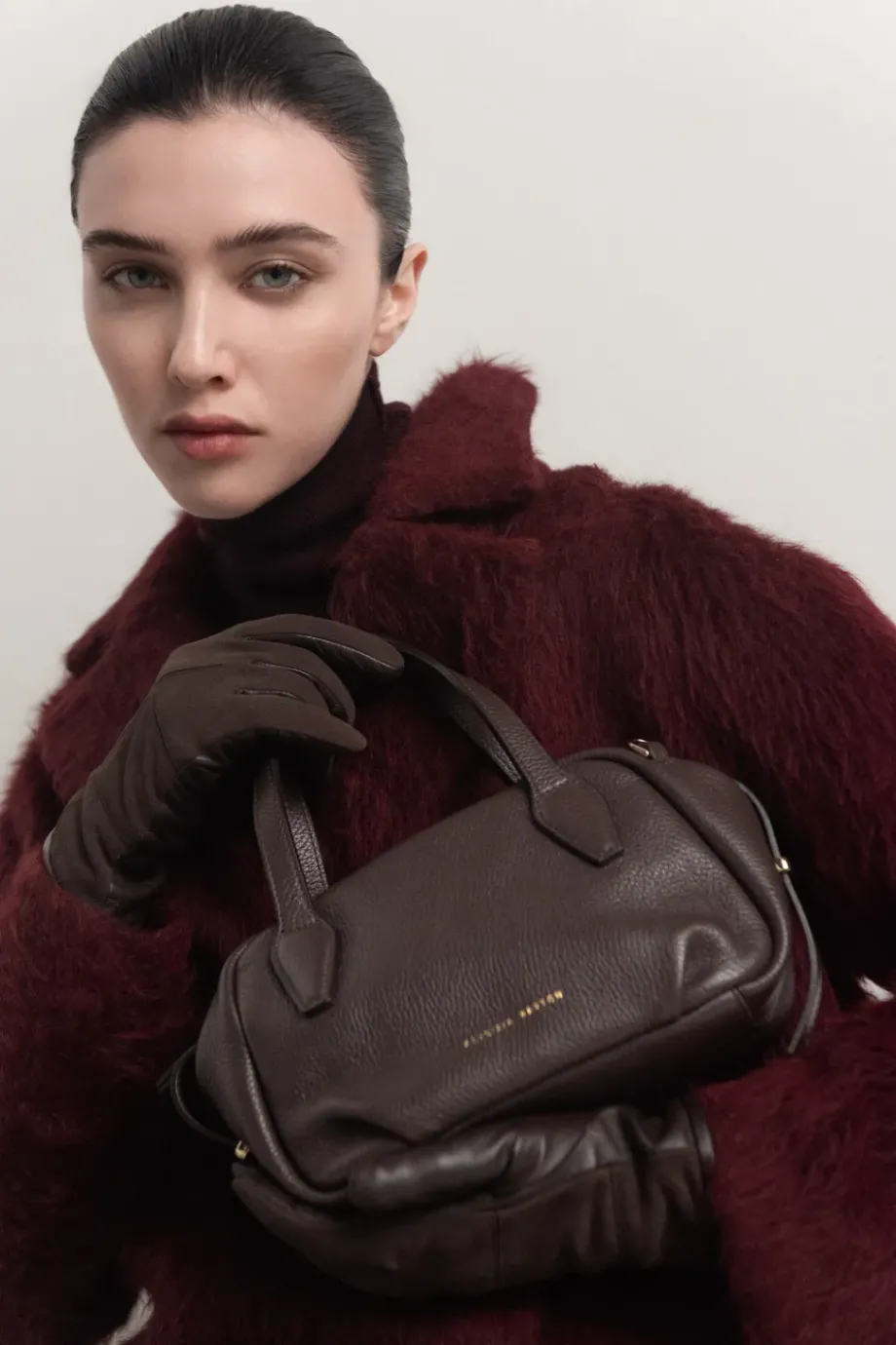 Mini geantă maro din piele granulată - Patrizia Aryton Mini geantă maro din piele granulată - Patrizia Aryton