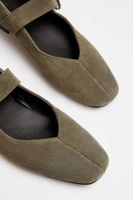 Balerini verzi din piele întoarsă