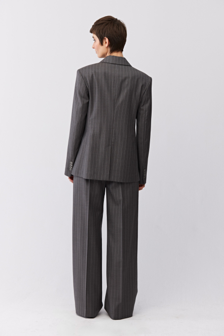 Sacou gri din lână virgină, cu dungi, pentru costum