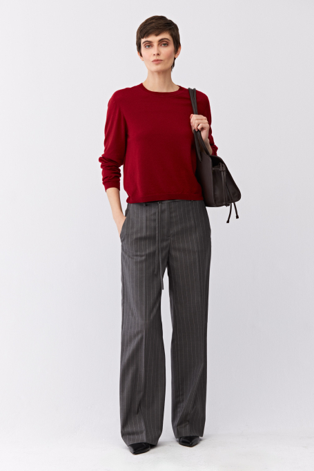 Pantaloni largi gri cu dungi pentru costum