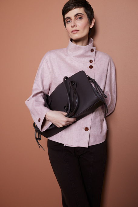 Geacă cu guler tip stând