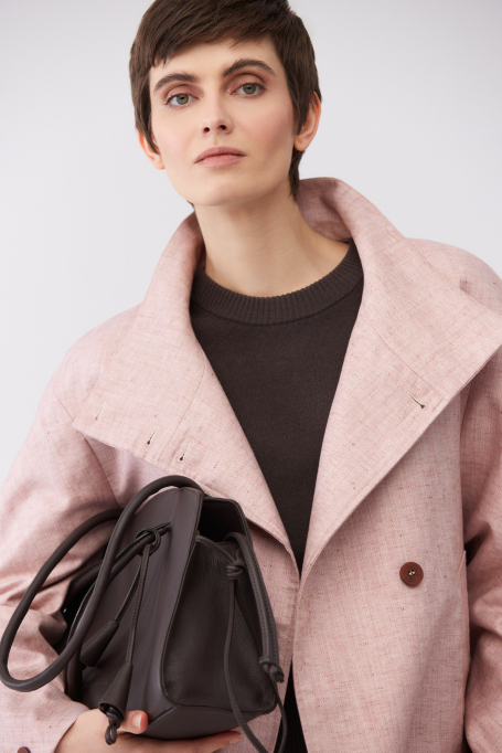 Geacă cu guler tip stând