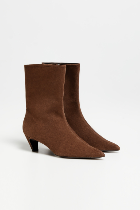 Botine maro din piele întoarsă