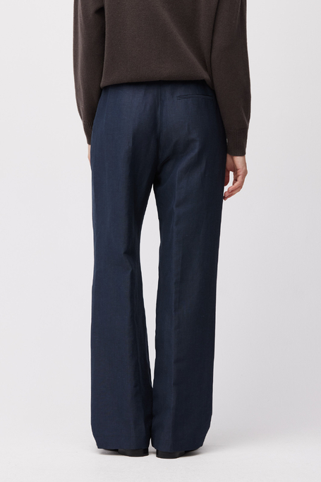 Pantaloni bleumarin de costum din lână și in