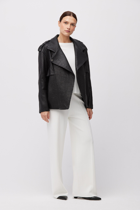 Pantaloni albi largi din tricot