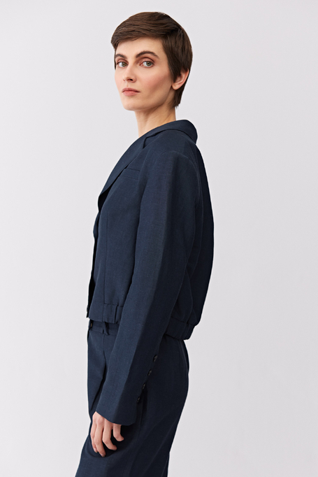 Sacou bleumarin cu un rând de nasturi din lână și in Sacou bleumarin cu un rând de nasturi din lână și in