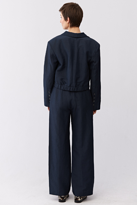 Sacou bleumarin cu un rând de nasturi din lână și in Sacou bleumarin cu un rând de nasturi din lână și in