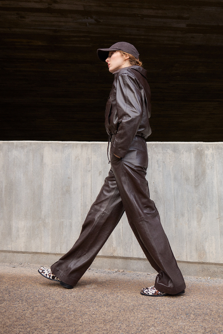 Pantaloni maro din piele cu crac larg - Patrizia Aryton