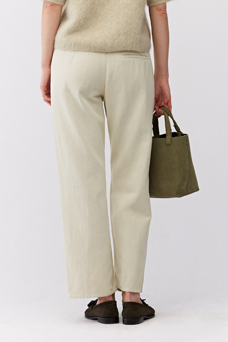 Pantaloni verzi cu in verde