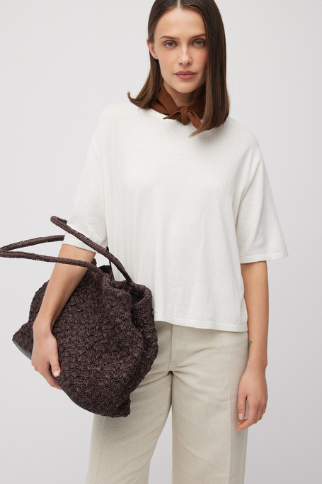 Buză albă cu mătase alb