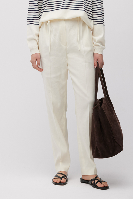 Pantaloni albi cu in alb