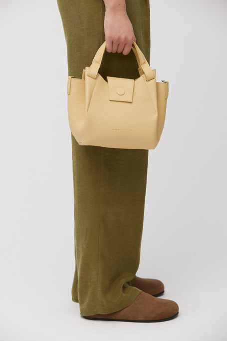 Geantă din piele de dimensiune medie galben