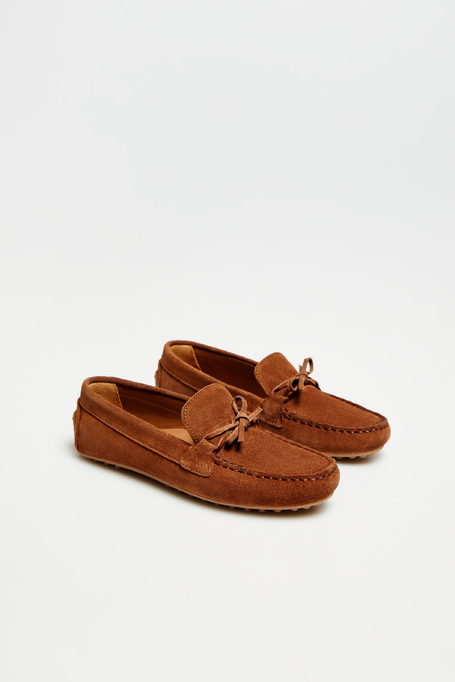 Mocasini maro din piele întoarsă cu fundă