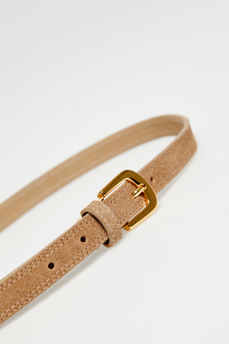 Curea din piele întoarsă