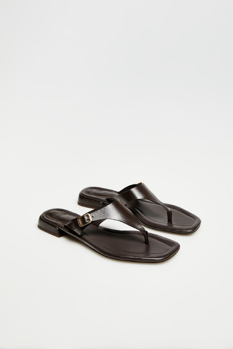 Papuci negri din piele cu toc mic