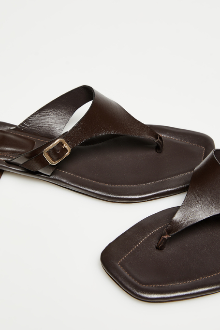 Papuci negri din piele cu toc mic