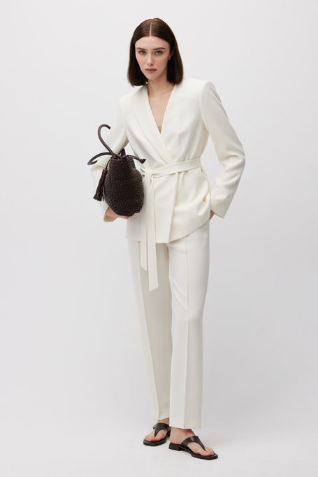 Sacou bej cu curea pentru costum