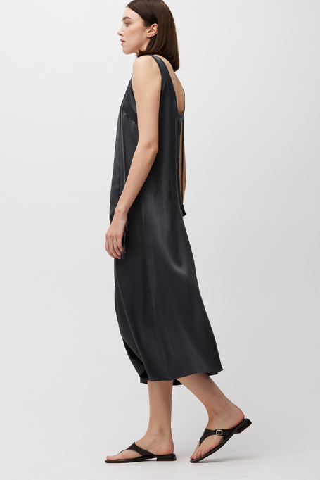 Rochie midi gri din mătase cu ciucuri