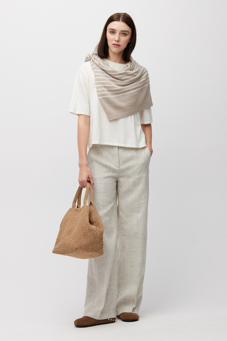 Pantaloni bej largi pentru costum