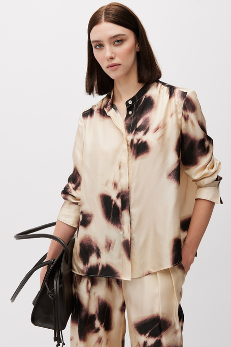 Cămașă lejeră din mătase cu model