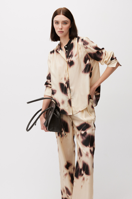 Cămașă lejeră din mătase cu model