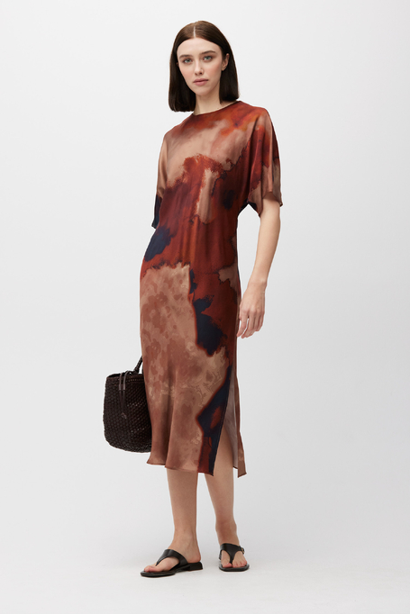 Rochie cambrată cu model din viscoză