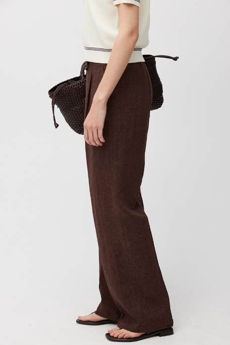 Pantaloni maro din in pentru costum