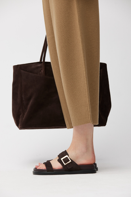 Cizme din piele maro cu cataramă