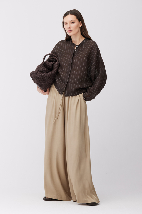 Pantaloni bej cu picior larg