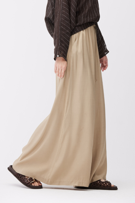 Pantaloni bej cu picior larg