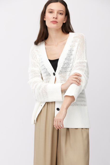 Cardigan alb cu model perforat