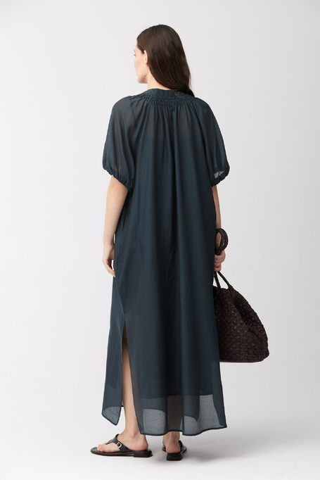 Rochie lejeră de culoare smarald, cu mătase