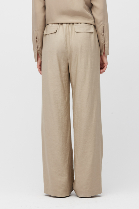Pantaloni largi bej cu amestec de lână