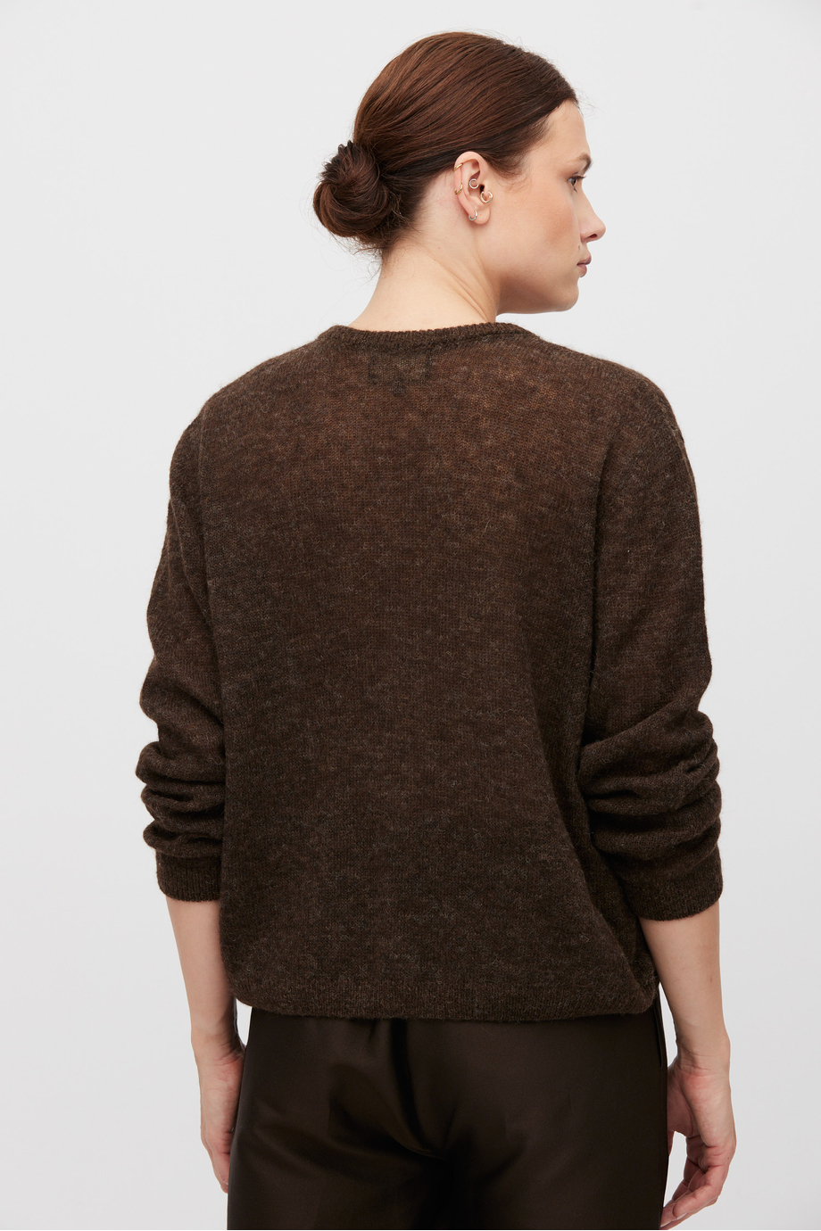 Cardigan ciocolatiu cu lână de alpaca Cardigan ciocolatiu cu lână de alpaca