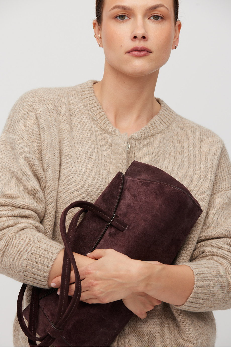 Cardigan bej cu lână de alpaca Cardigan bej cu lână de alpaca