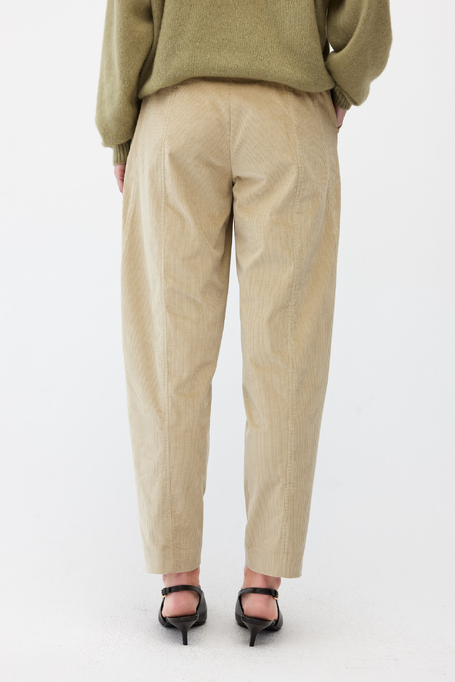 Pantaloni barrel din catifea reiată bej - Patrizia Aryton Pantaloni barrel din catifea reiată bej - Patrizia Aryton