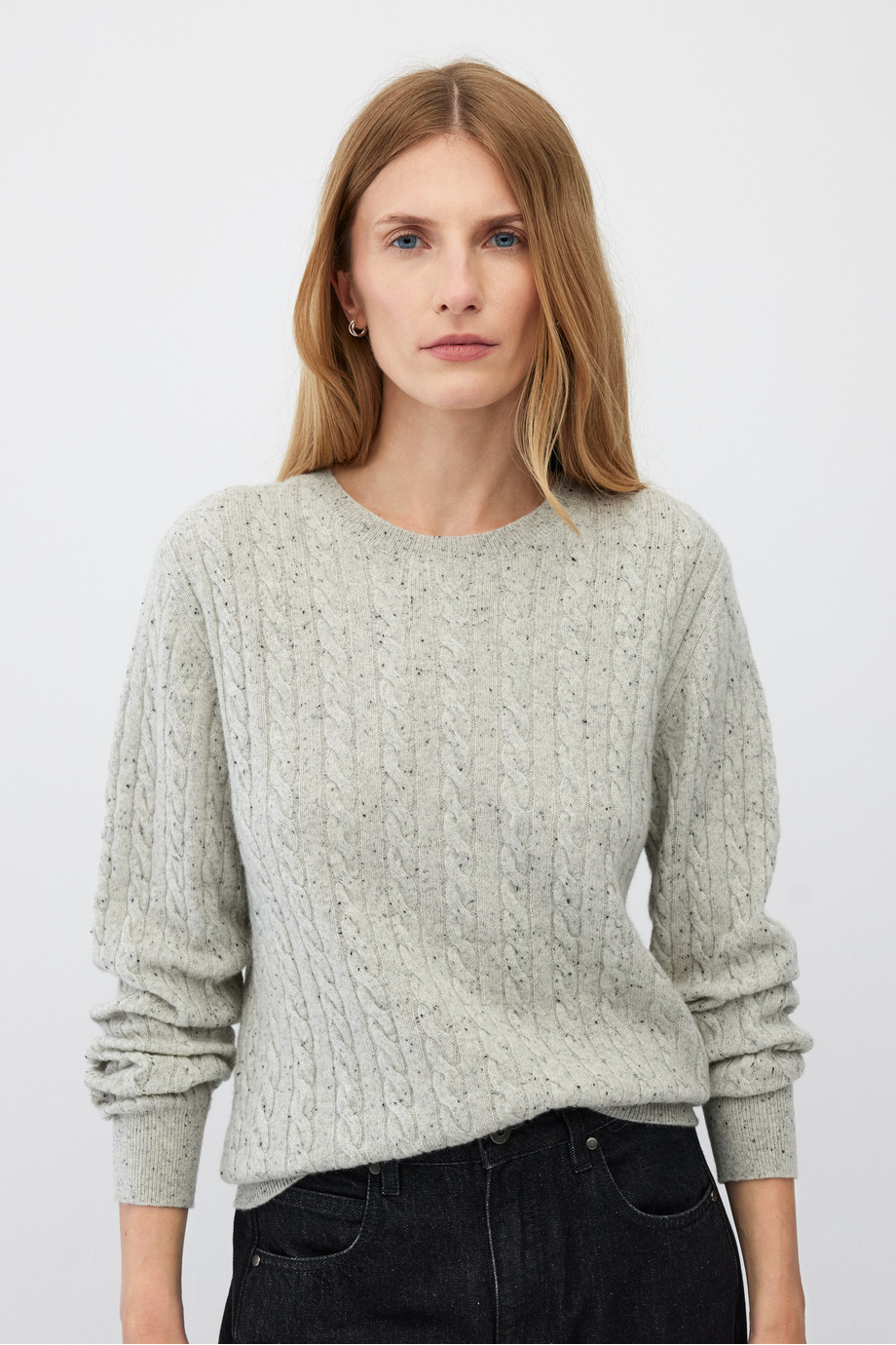 Pulover gri cu ca?mir în model împletit Pulover gri cu ca?mir în model împletit