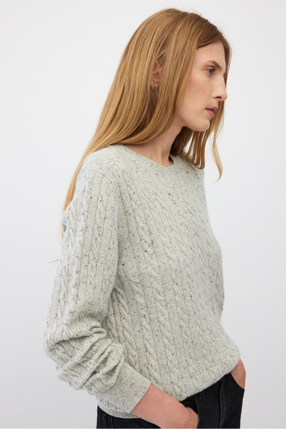 Pulover gri cu ca?mir în model împletit Pulover gri cu ca?mir în model împletit