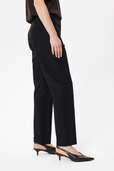 Pantaloni negri din bumbac pentru costum Pantaloni negri din bumbac pentru costum