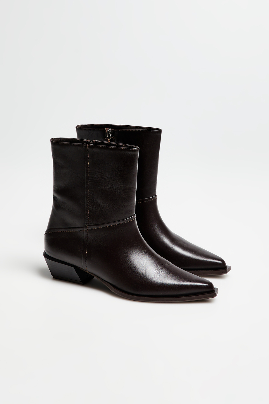 Botine ciocolatii din piele Botine ciocolatii din piele