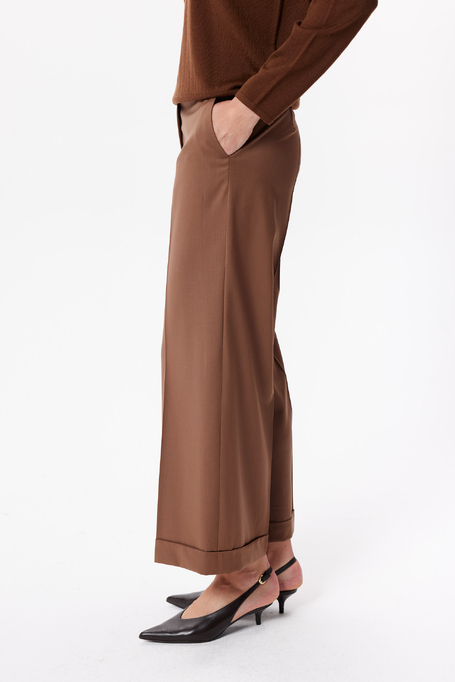 Pantaloni culotte maro din lână virgină