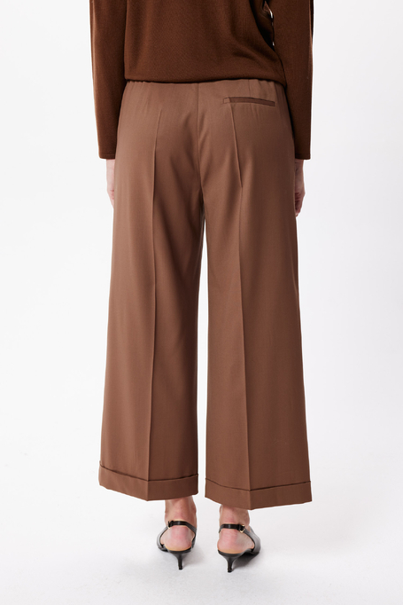 Pantaloni culotte maro din lână virgină