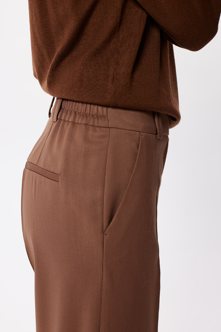 Pantaloni culotte maro din lână virgină