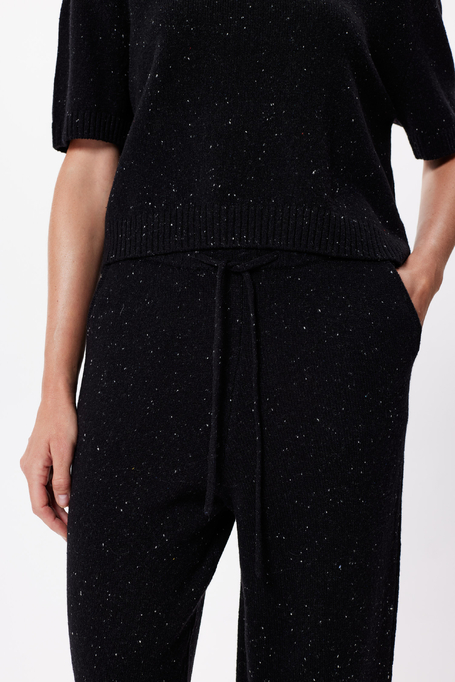 Pantaloni tricotați negri din lână